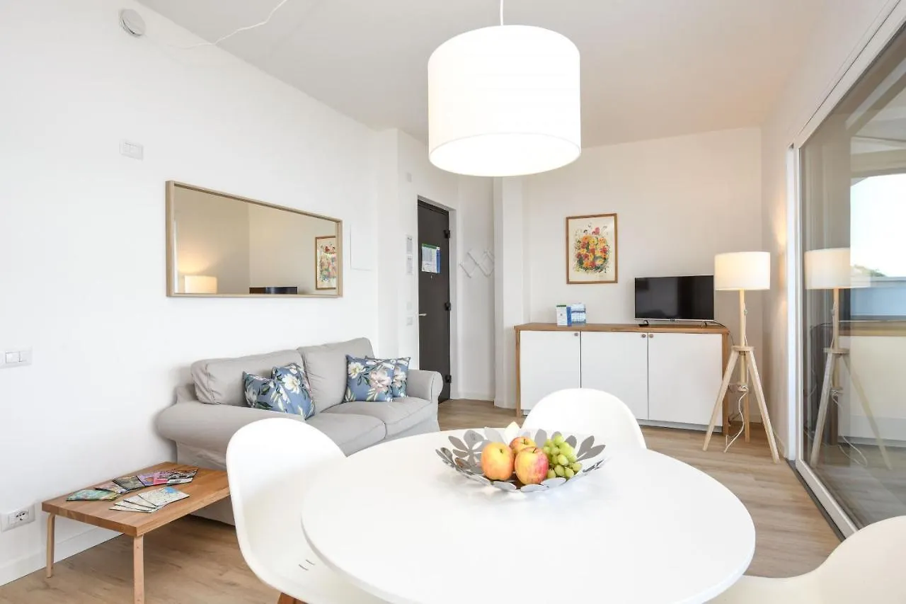 Ferienwohnung Mgh Torri Del Benaco 0*,