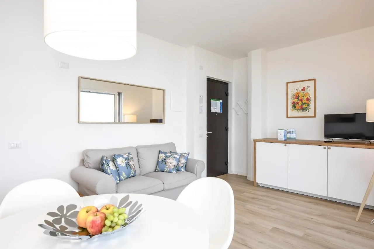 Ferienwohnung Mgh Torri Del Benaco 0*,  Italien