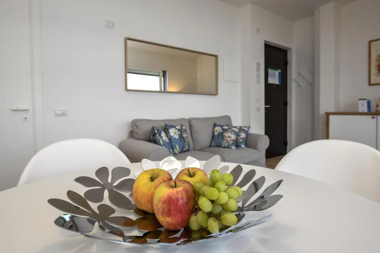 Ferienwohnung Mgh Torri Del Benaco 0*,  Italien